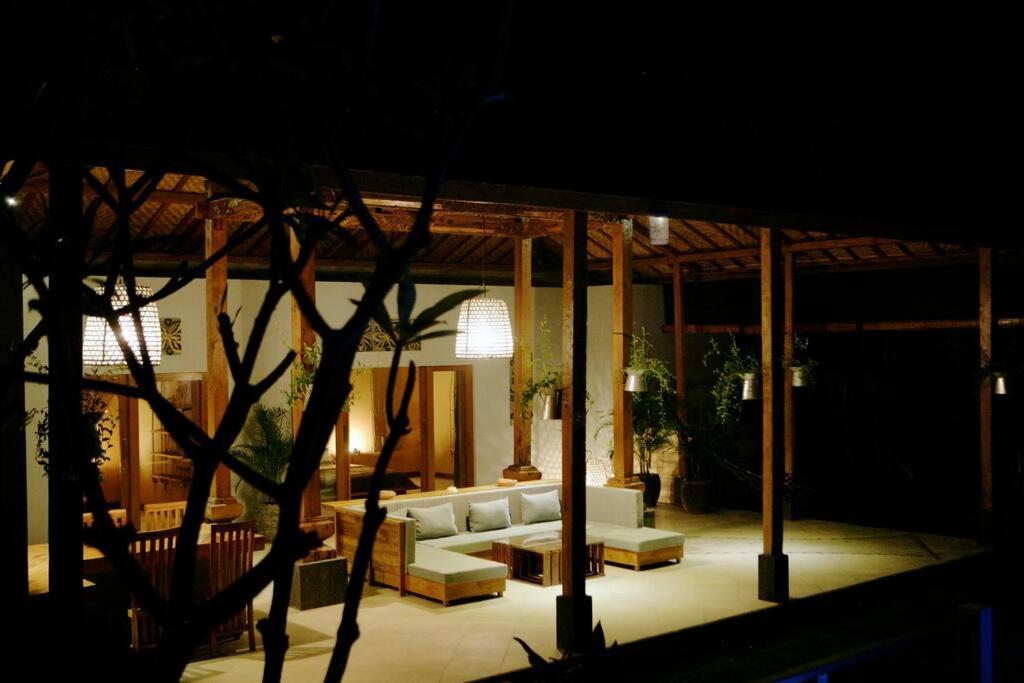 Villa Jungle Joglo à Canggu Extérieur photo