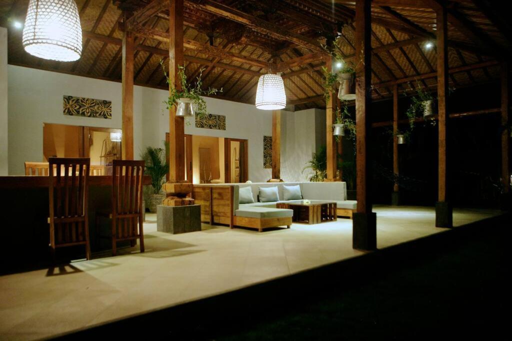 Villa Jungle Joglo à Canggu Extérieur photo